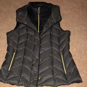 Michael Kors vest size Medium. EUC.
